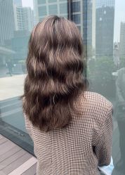 -HAIR CORNER