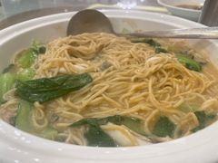 -榕树下海鲜馆(坪山路店)