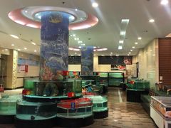 -东豪园林海鲜酒家(南港路辅路店)