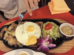 -申德勒加油站餐厅(三里屯北小街店)