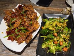 -嗨辣小聚·盘锦河蟹·海鲜烧烤龙虾(盘锦十年好店)