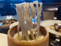 黄鱼煨面-杭州西子湖四季酒店·金沙厅