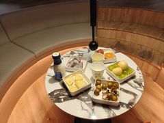 -涨巢·潮玩水疗局