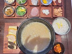-银米·云南传统过桥米线(双廊黑金冠店)