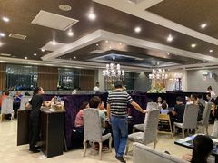 大堂-河畔春天时尚餐厅