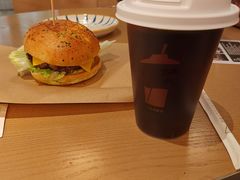 -必胜客(大宁路店)
