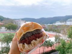 -沁屋面包店(人民东路店)