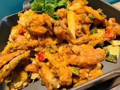 特色咸蛋黄牛蛙干锅-精悦蓉(松江万达广场店)