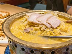 大骨头炖酸菜-关东小磨东北菜(上海长风大悦城店)