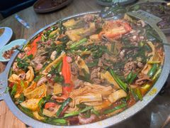 牛肉八带蟹棒鱼饼综合锅-京玉菲饭店(李村店)