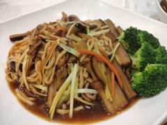 茄子伊面-畔山酒店中餐厅