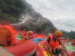 -秦岭峡谷漂流景区