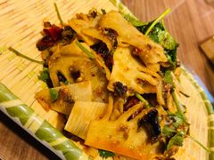 -有红鸡毛店·川菜(建设路店)