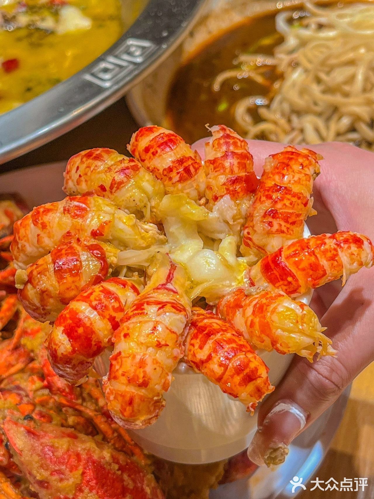 顶不住了！臭豆腐夹龙虾！南京必吃18年老店