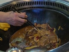 -哈尔滨烧烤·山河村铁锅炖(交大店)