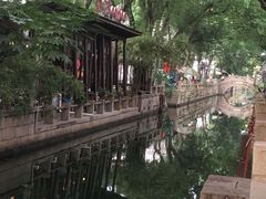 -艺漫酒店(苏州寒山寺狮山路地铁站店)