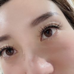 -潮店·虞妃妮轻奢美甲美睫馆