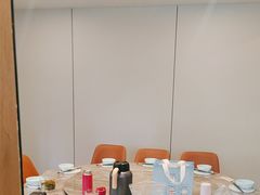 -有红鸡毛店·川菜(建设路店)