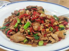 碎红辣椒炒肉-憨伢子·家常菜小食堂·有锅气の炒菜(江汉路店)