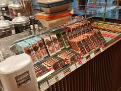-VENCHI 闻绮(上海佛罗伦萨小镇店)