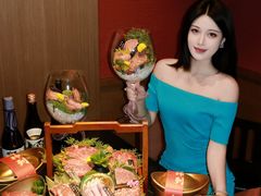 -山川小町·极番烧肉(新地假日广场店)