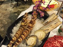 -鲜入围煮花胶鸡海鲜火锅