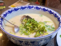 -南京金牛湖巨碗鱼头