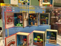 -泡泡玛特POPMART(上海环球港店)