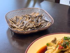 -川流不息·地道川菜·小龙虾(松东路店)