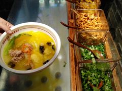 -呷佬·长沙手工米粉(金沙江路店)