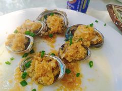 蒜蓉蒸鲍鱼-范饭椰林川湘味海鲜·椰子鸡(三亚湾椰梦长廊店)