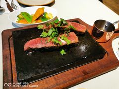 招牌岩烧厚切牛排-Erman岩烧牛排(虹桥南丰城店)