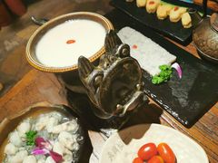 -老牌坊云南鱼豆花火锅(嵩山店)