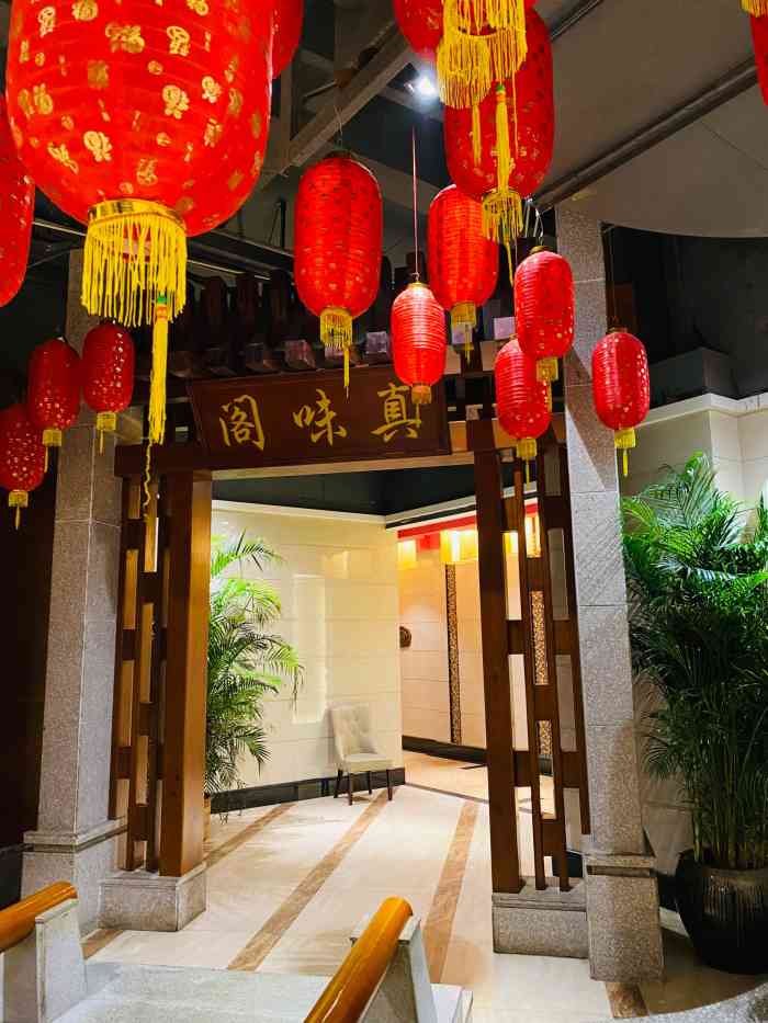 味国厨房61新派粤菜馆(九鼎国际店)-"今天没有带我进来,不担心我找