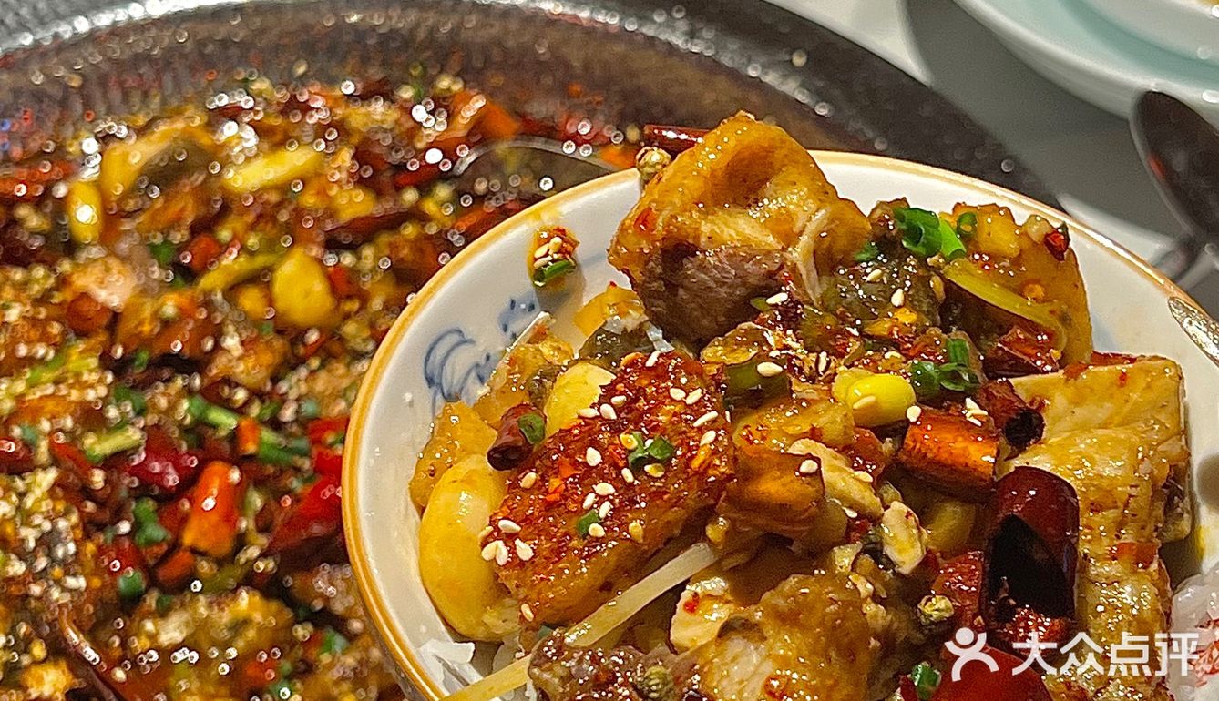 就这个… 4个人要了10碗饭