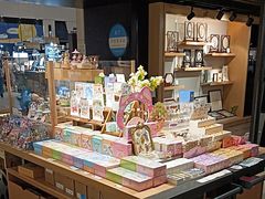 -猫的天空之城概念书店(苏州诚品店)