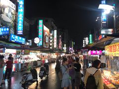 -六合夜市