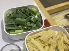 -鲁员外地锅鸡地锅鱼(古墩路店)