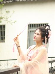 -一揽芳华汉服旗袍体验馆(拙政园店)
