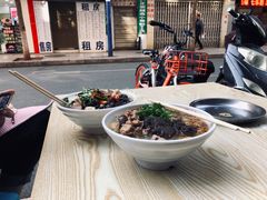 -文山荷鲜居(翠湖店)