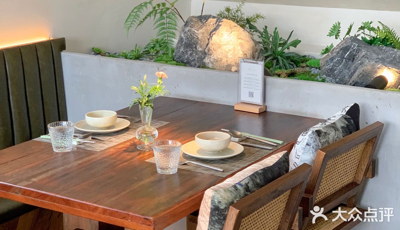 西湖半山腰绝美餐厅🍴太适合约会了 