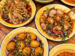 -拈签一笑黄牛肉辣卤串串