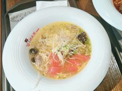 -哇蛙牛功夫面渝都料理(龙阳广场店)