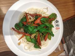 -顺溜·手工刀削面·黑金店(铜锣湾店)