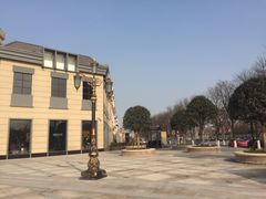 -王府井奥莱临潼小镇(临潼店)