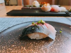 鲜青花鱼手握-鮨鲸·和牛烧(三里屯店)