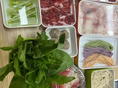 -杨老板·海鲜集市火锅·鲜切牛肉(中防万宝店)
