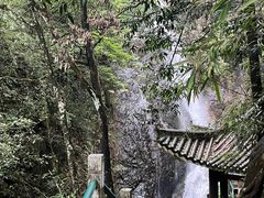 -南昆山川龙瀑布