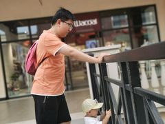 -王府井奥莱临潼小镇(临潼店)