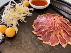 宣威金线火腿配哈密瓜-云腾食府·云南菜